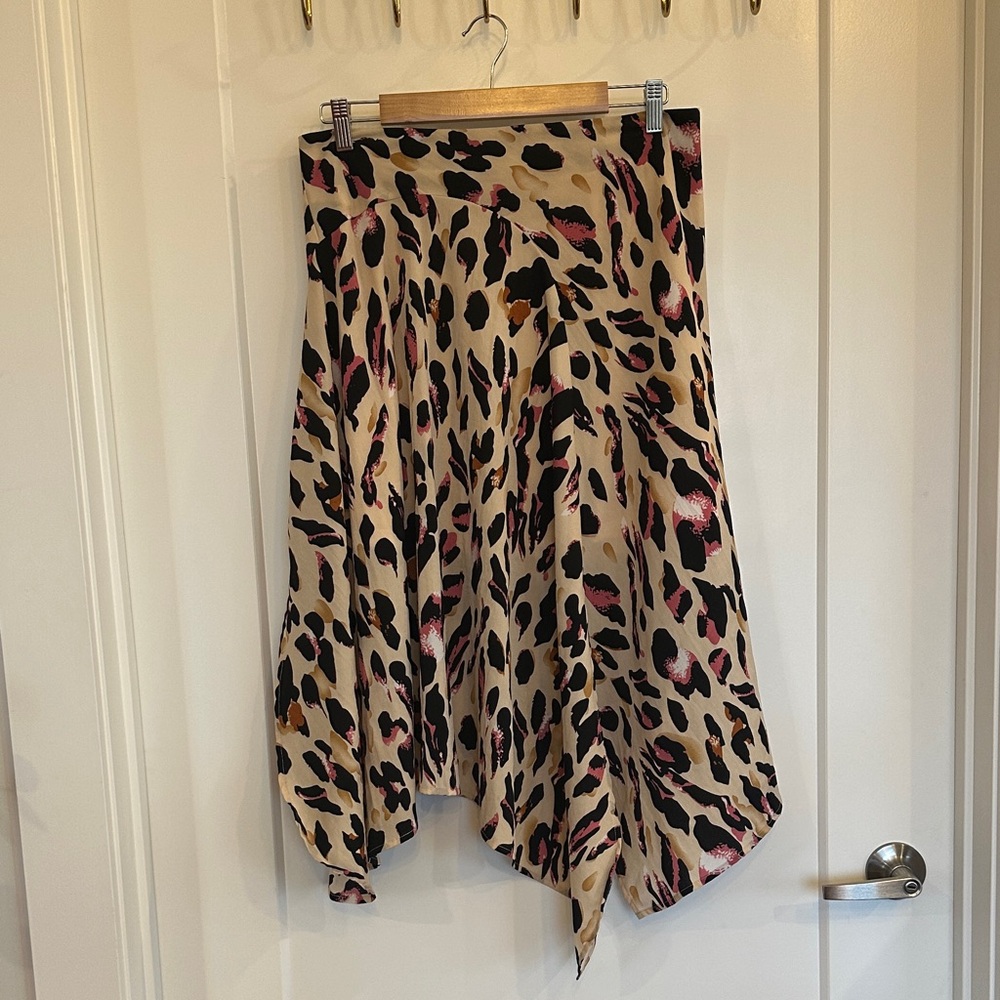 Umgee Asymmetrical Cream Abstract Leopard Print Skirt Size L